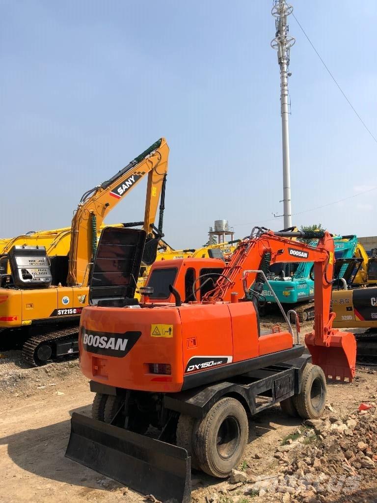 Doosan DX150W Pyöräkaivukoneet