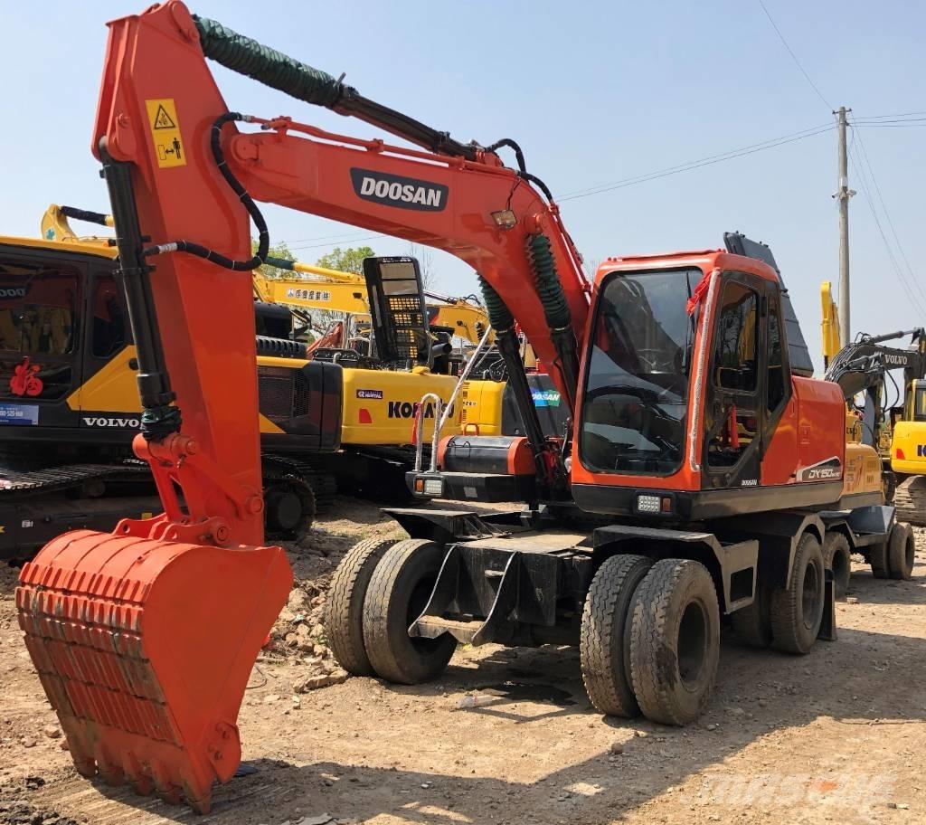 Doosan DX150W Pyöräkaivukoneet