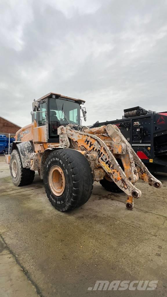 Hyundai HL 960 Pyöräkuormaajat