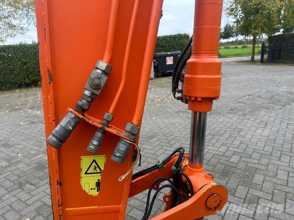 JCB JS145W Pyöräkaivukoneet