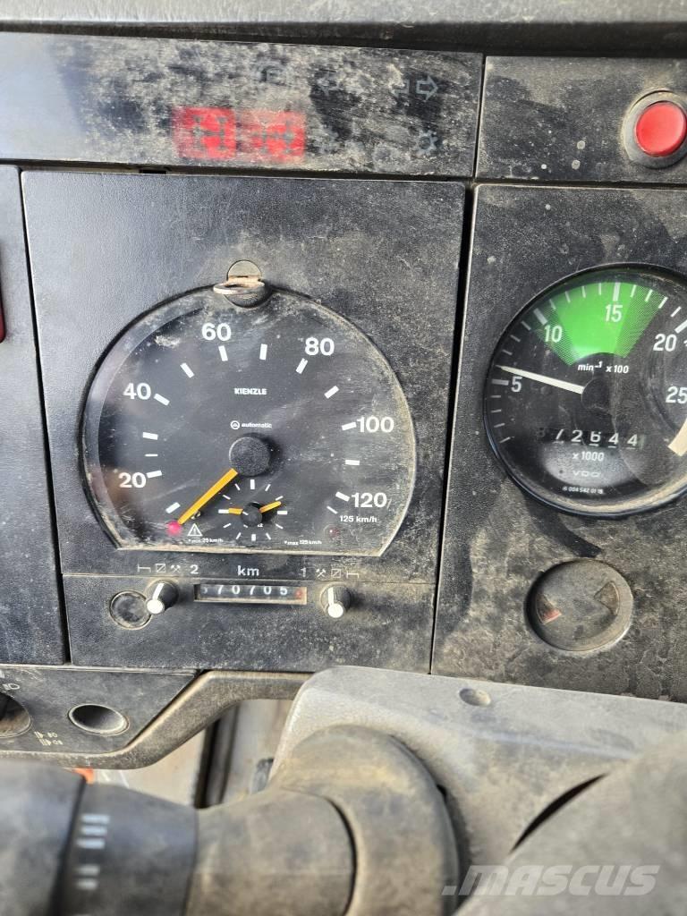 Mercedes-Benz 2638 Vetopöytäautot