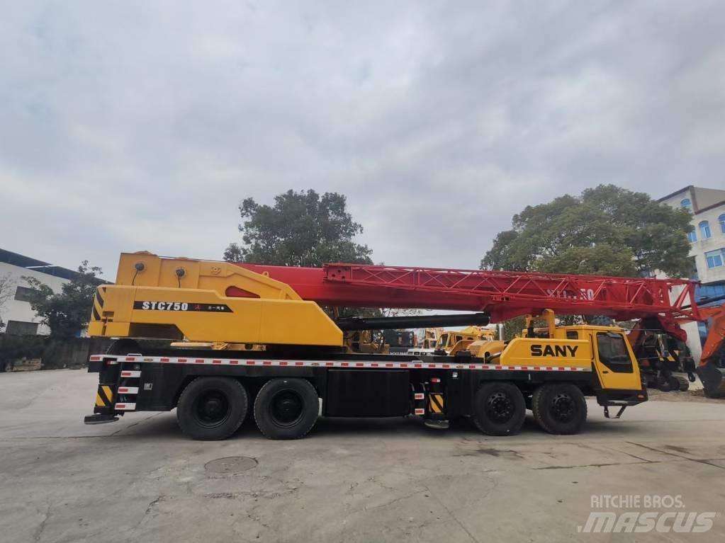 Sany STC 750 Nostimet ja tavarahissit