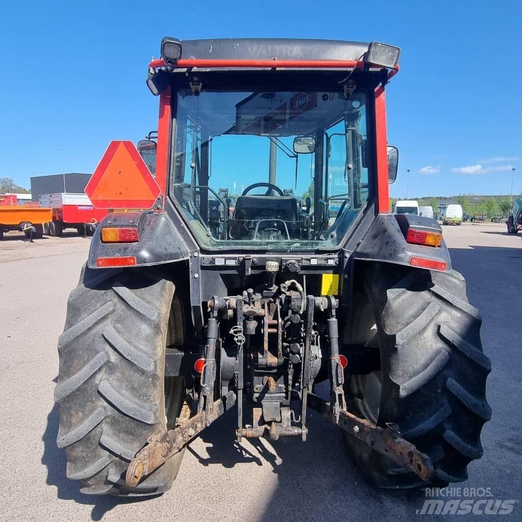 Valtra Valmet 900 Traktorit