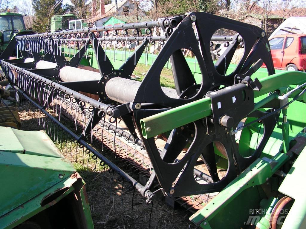 John Deere 618 R Leikkuupöydät