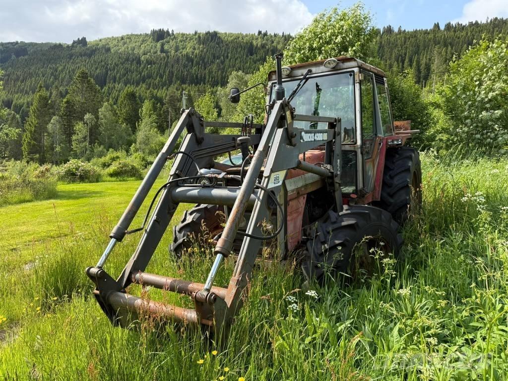 Massey Ferguson 675 Traktorit