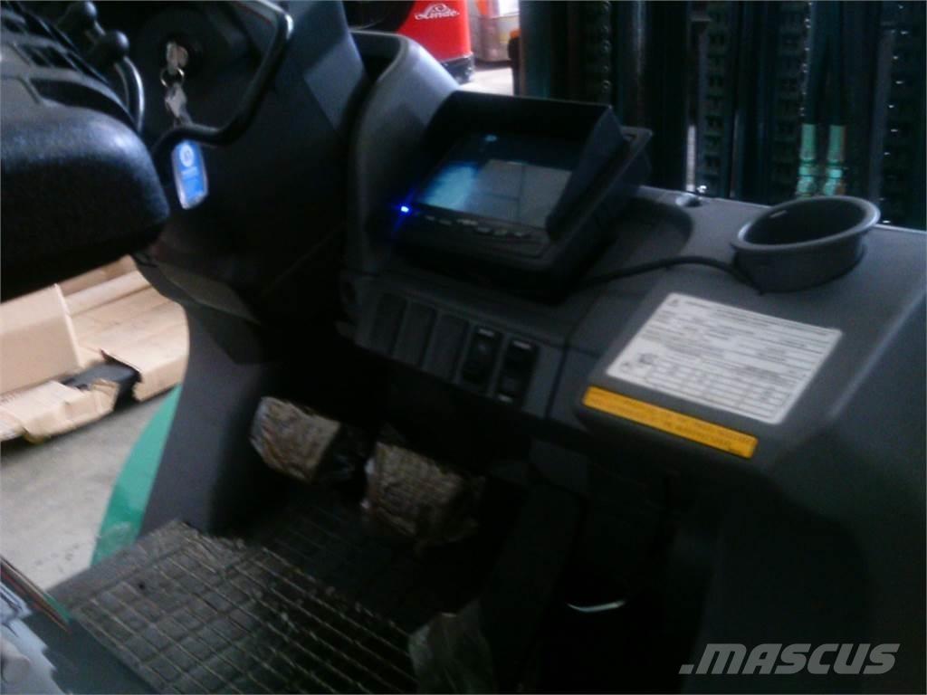 Mitsubishi FG30NTD Nestekaasutrukit