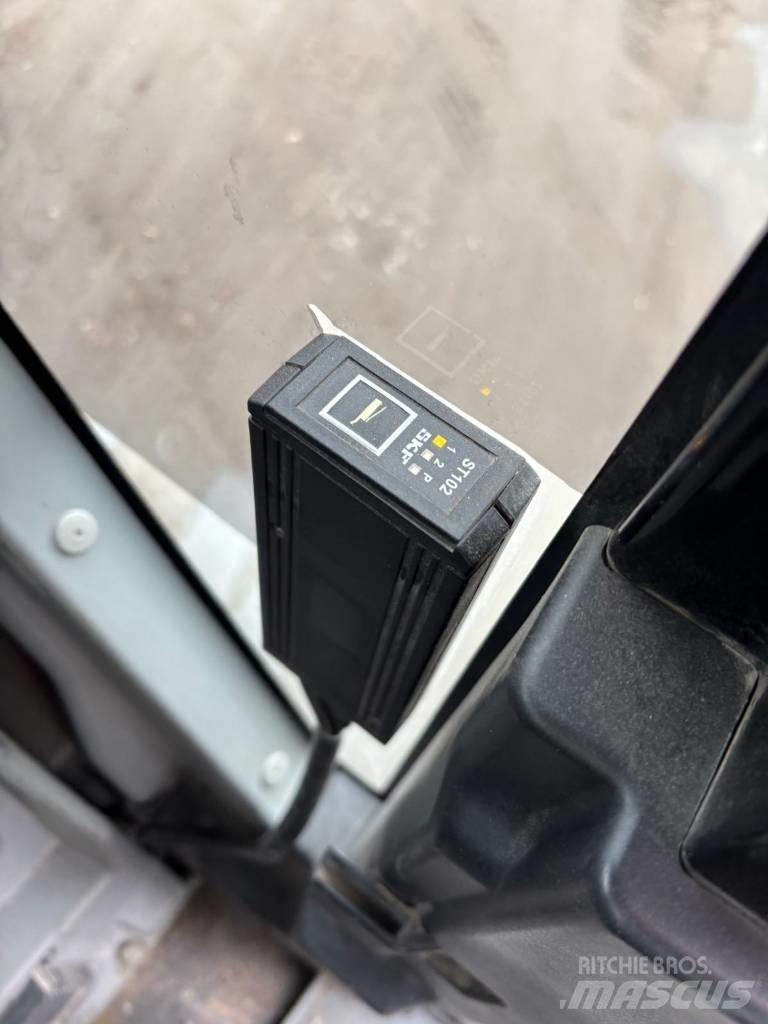 CAT 320EL Telakaivukoneet