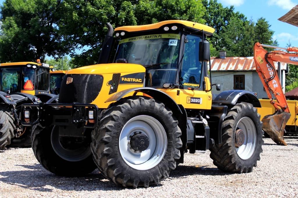 JCB Fastrac 3220-65 Traktorit