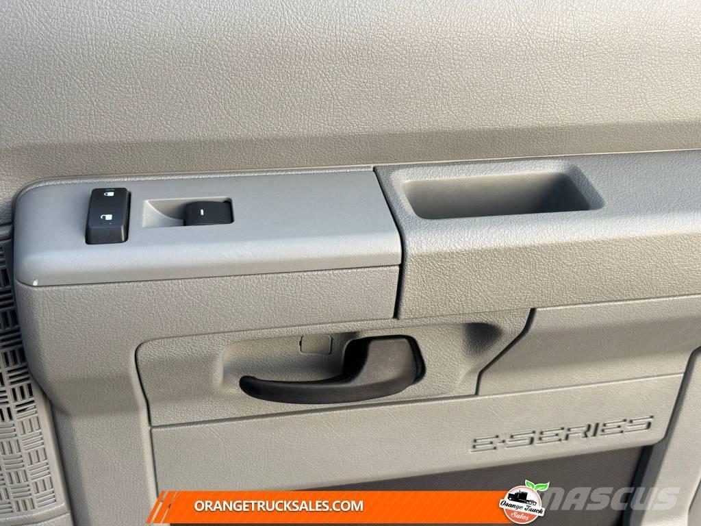 Ford E 350 Umpikorikuorma-autot