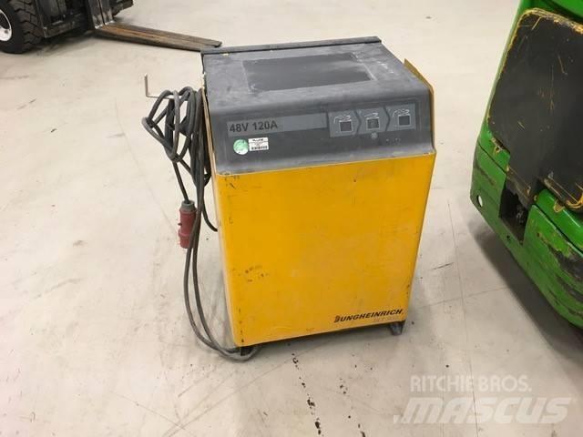 Jungheinrich EFG 220 Sähkötrukit