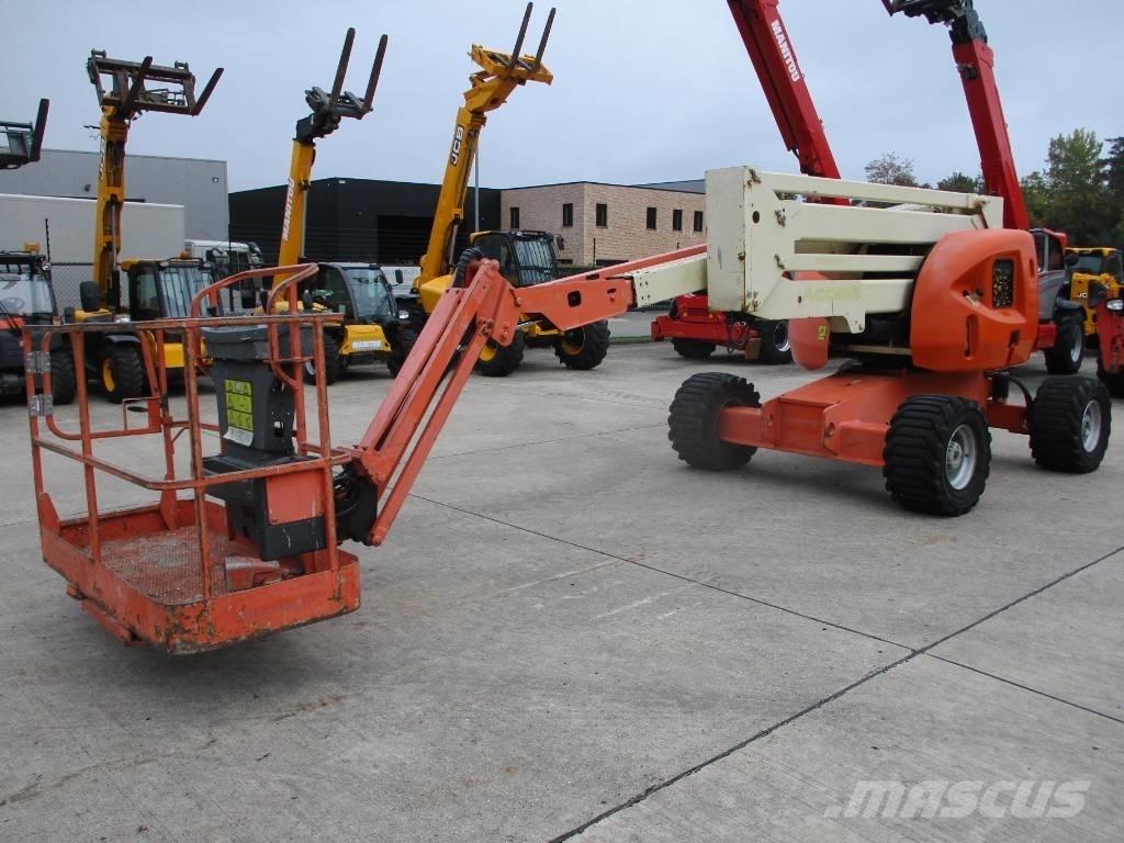 JLG 510 AJ (271) Pienikokoiset itseliikkuvat puominostimet