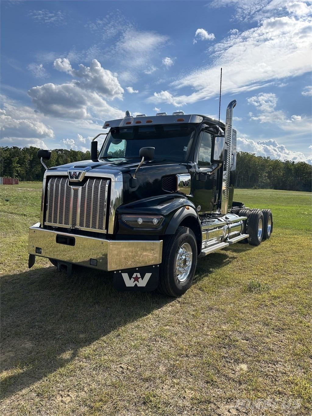 Western Star 49 X Vetopöytäautot