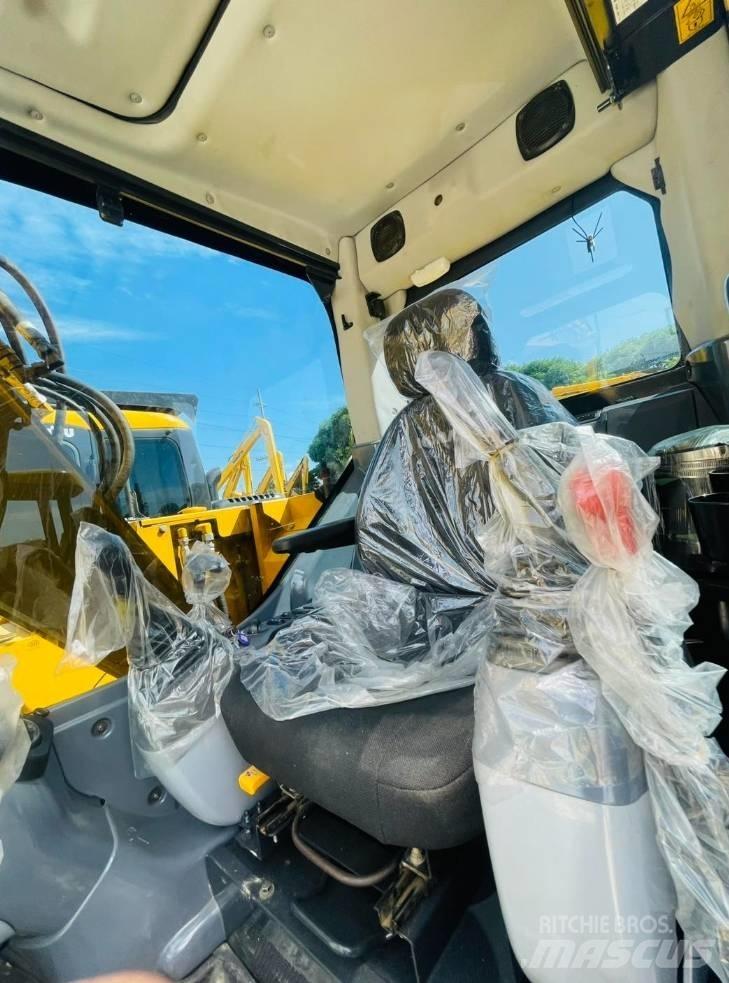 Komatsu PC 138 US Telakaivukoneet