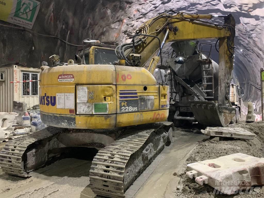 Komatsu PC228US-8 Muut koneet