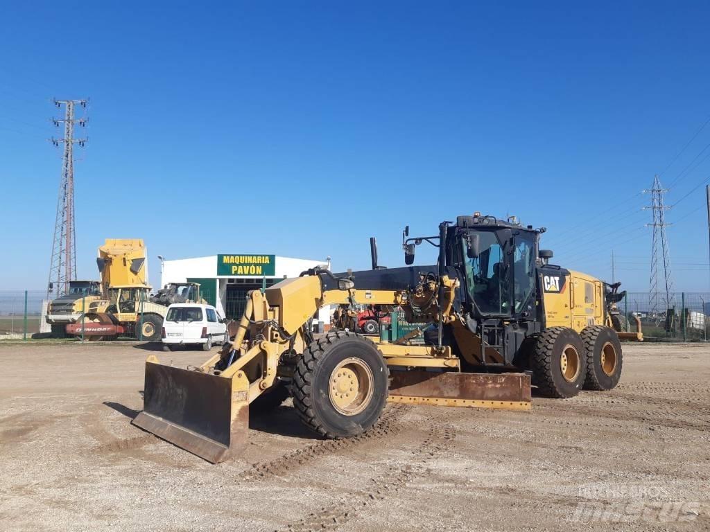 CAT 120 M 2 Tiehöylät