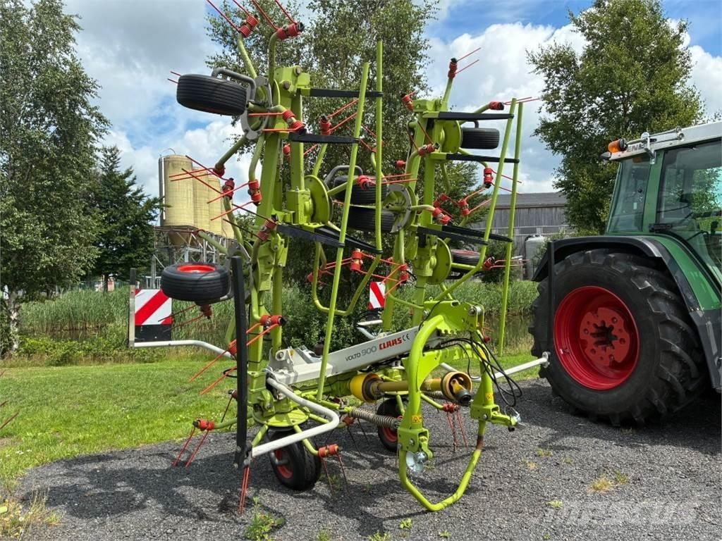 CLAAS Volto 900 Pöyhimet ja haravat