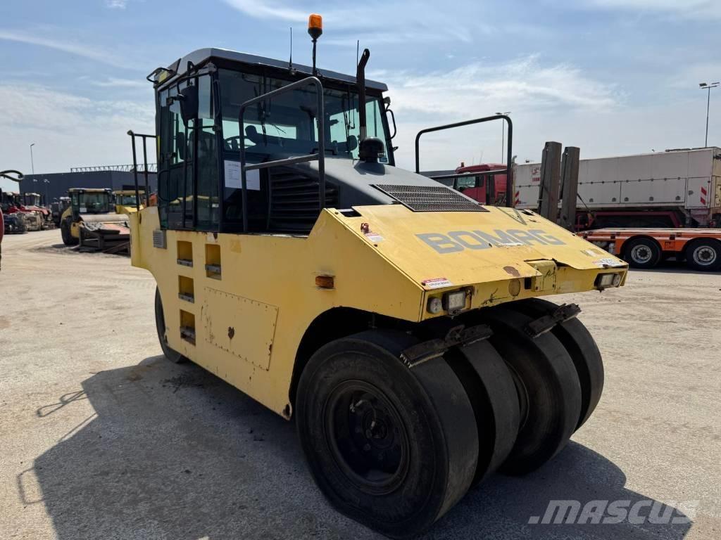 Bomag BW 24 R Kumipyöräjyrät
