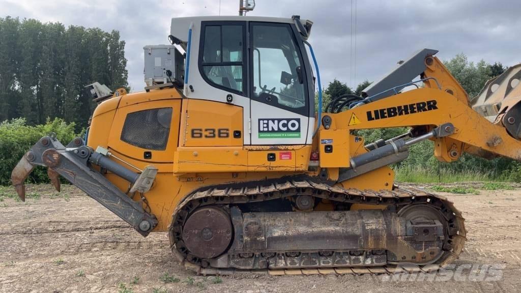 Liebherr LR 636 Telakuormaajat