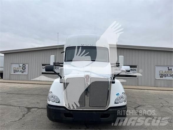 Kenworth T680 Vetopöytäautot