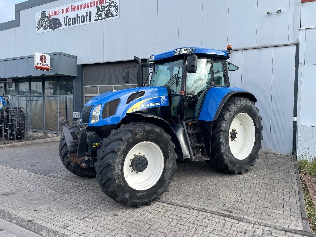 New Holland TVT 190 Traktorit