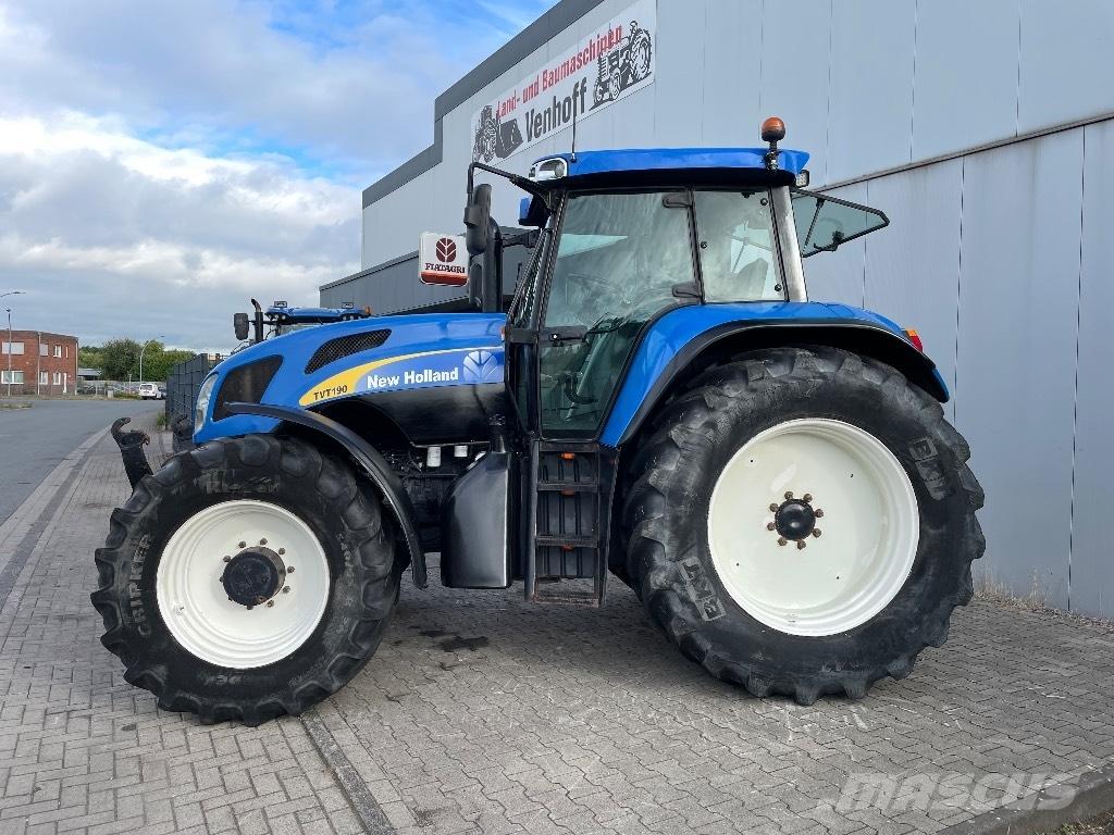 New Holland TVT 190 Traktorit