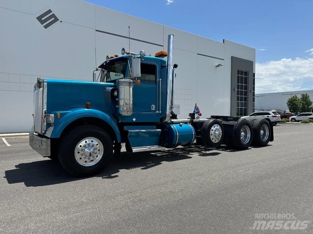 Kenworth W 900 Vetopöytäautot