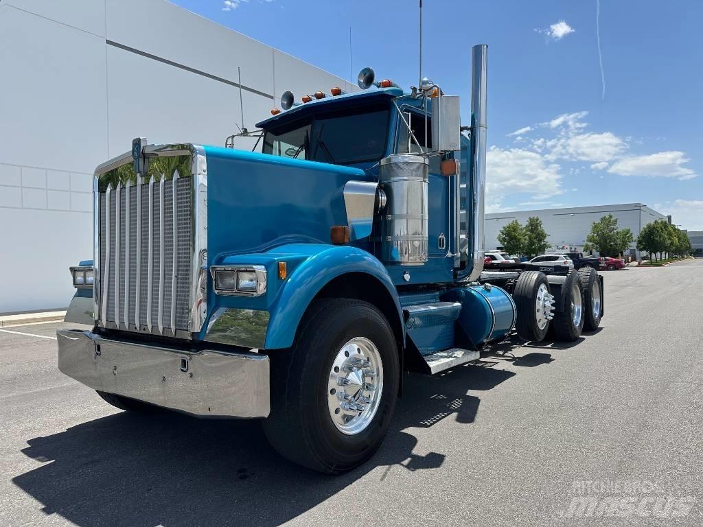 Kenworth W 900 Vetopöytäautot