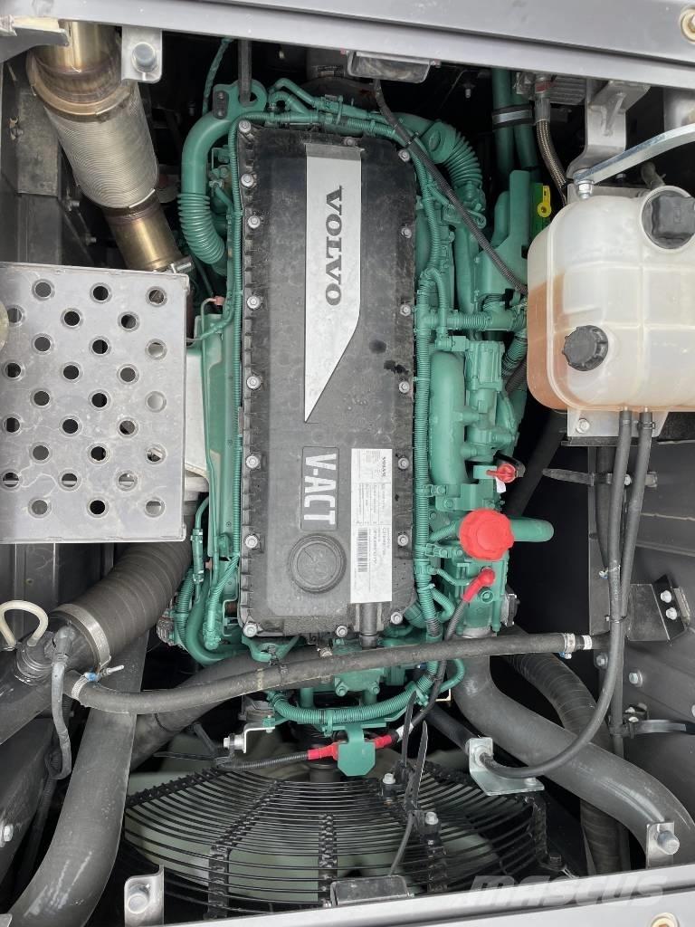 Volvo EC250E Telakaivukoneet