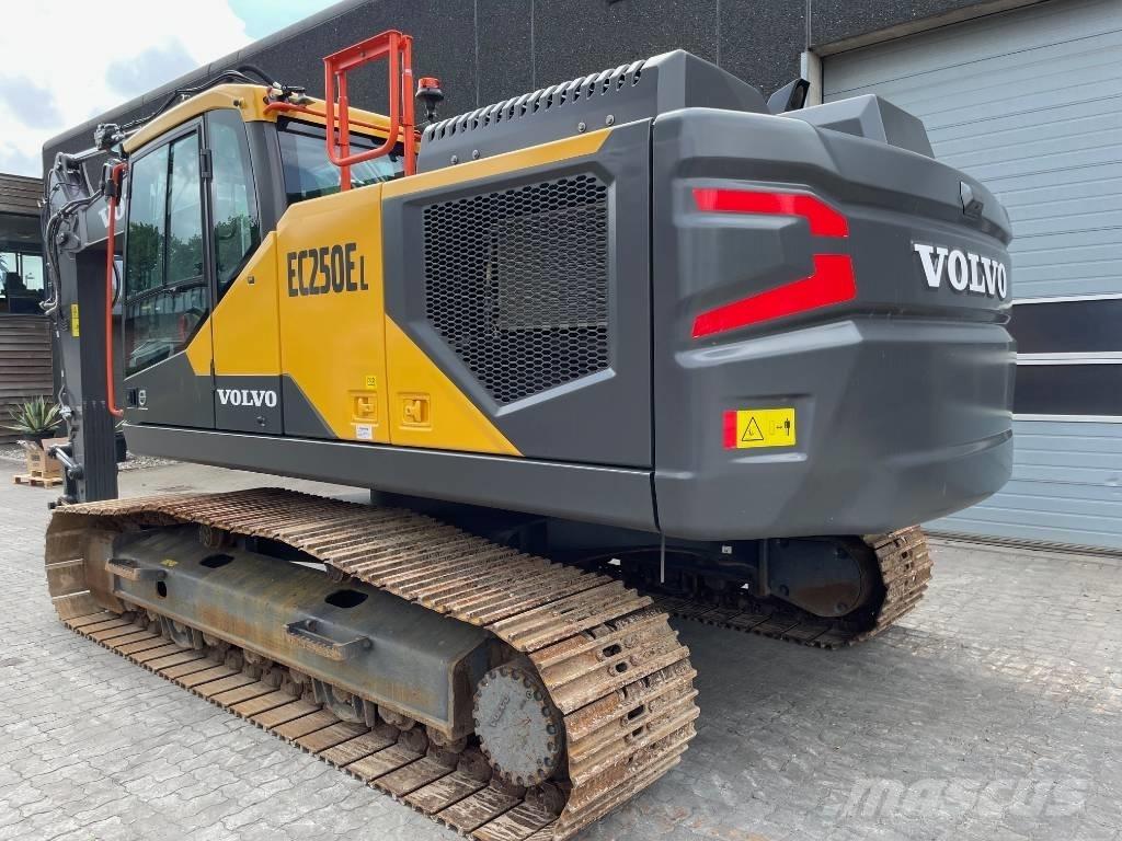 Volvo EC250E Telakaivukoneet