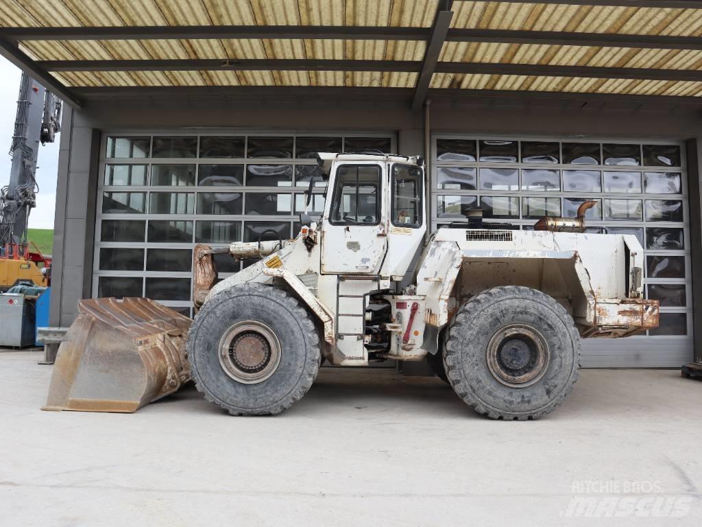 Liebherr L 551 Pyöräkuormaajat