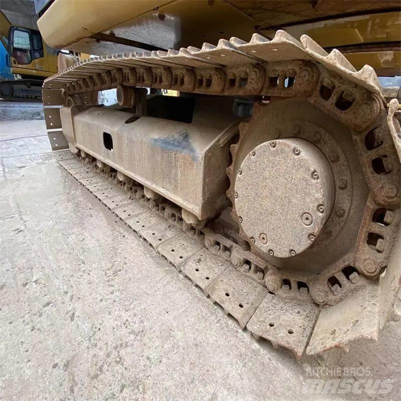 CAT 307 Telakaivukoneet