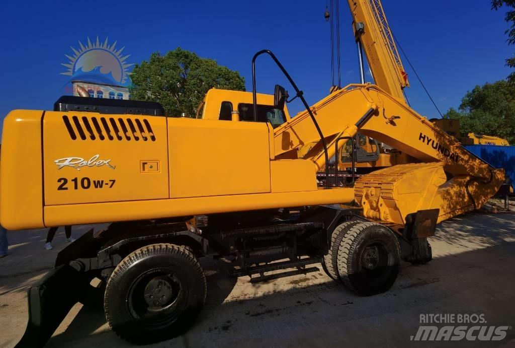 Hyundai R210W-7 Pyöräkaivukoneet