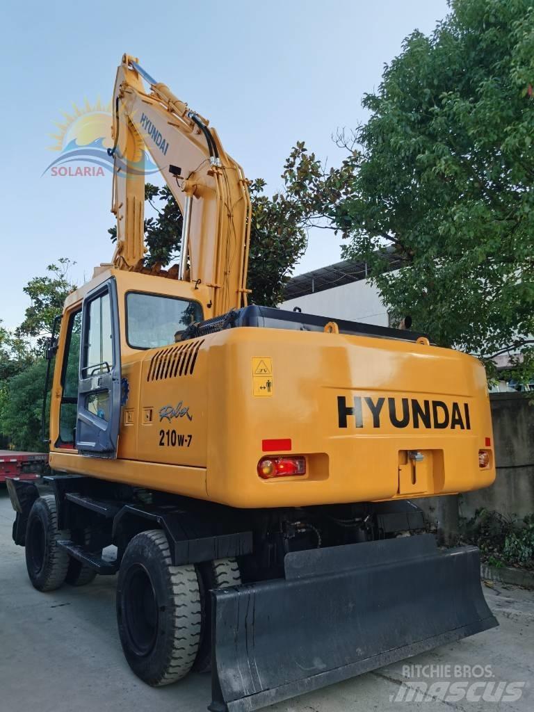 Hyundai R210W-7 Pyöräkaivukoneet