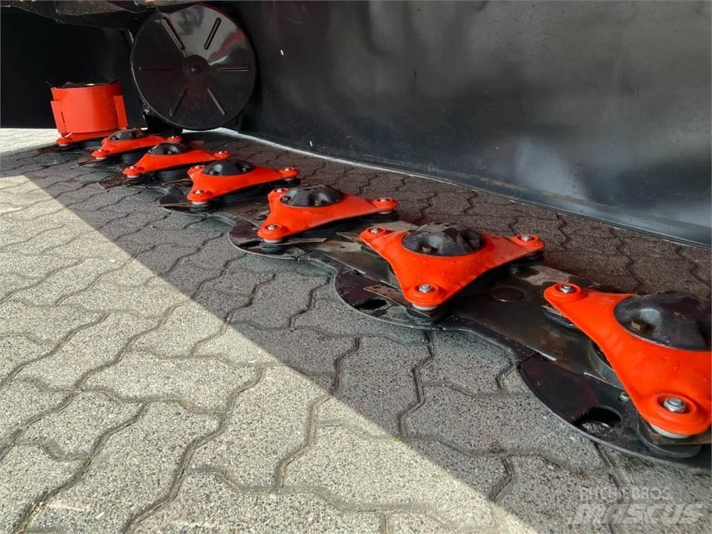 Kubota DM4032 Niittomurskaimet