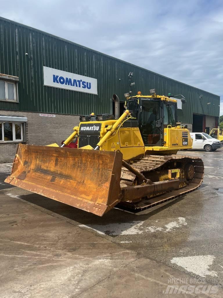 Komatsu D65PX-18E0 Telaketjupuskutraktorit