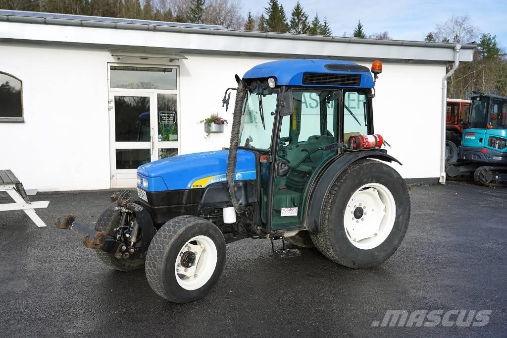 New Holland TN70NA Traktorit