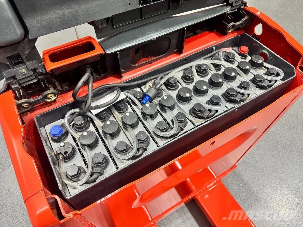 Linde T 20 Lavansiirtotrukit