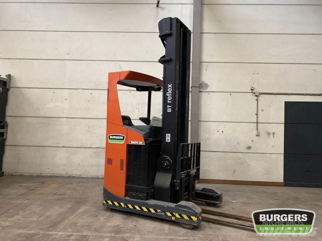 BT RRE140 Työntömastotrukit