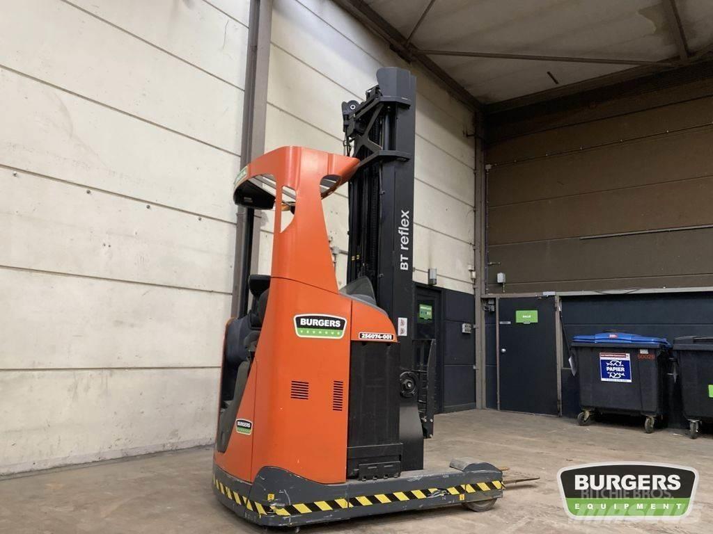 BT RRE140 Työntömastotrukit