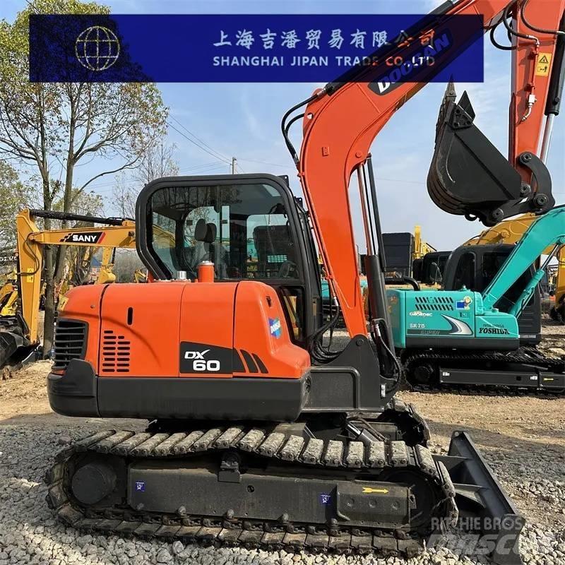 Doosan DX 60 Minikaivukoneet < 7t