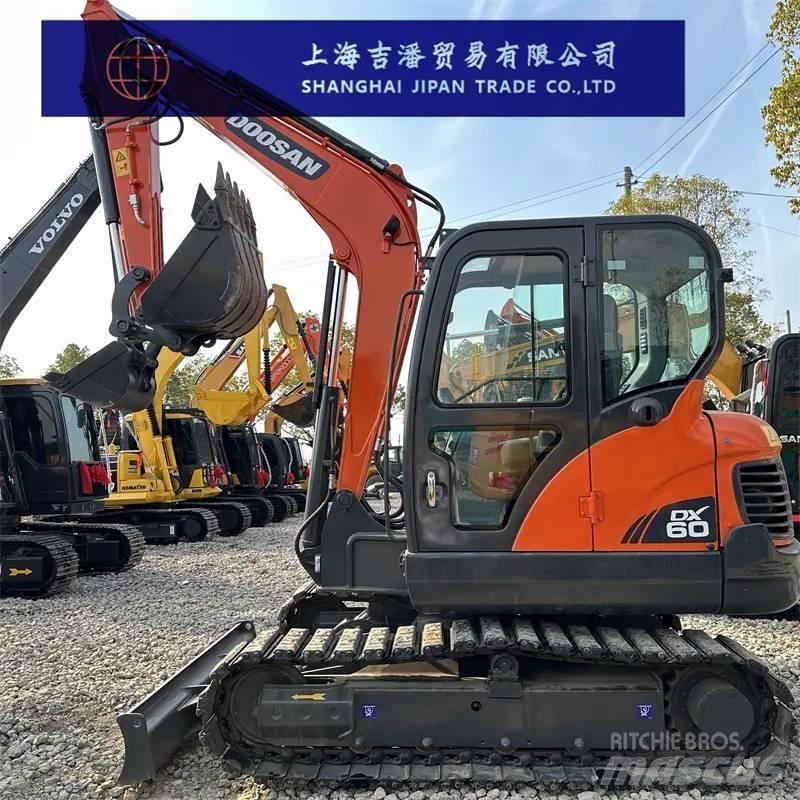 Doosan DX 60 Minikaivukoneet < 7t
