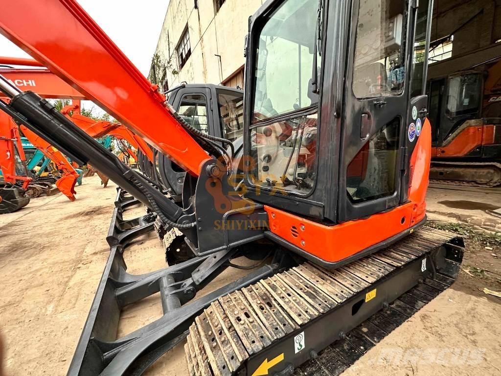 Hitachi ZX 68USR-5A Minikaivukoneet < 7t
