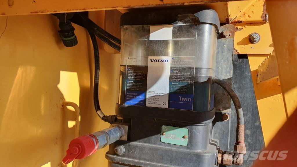 Volvo L 120 G Pyöräkuormaajat