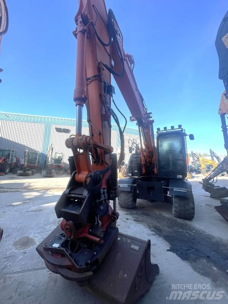 Hitachi 140W-6 Pyöräkaivukoneet