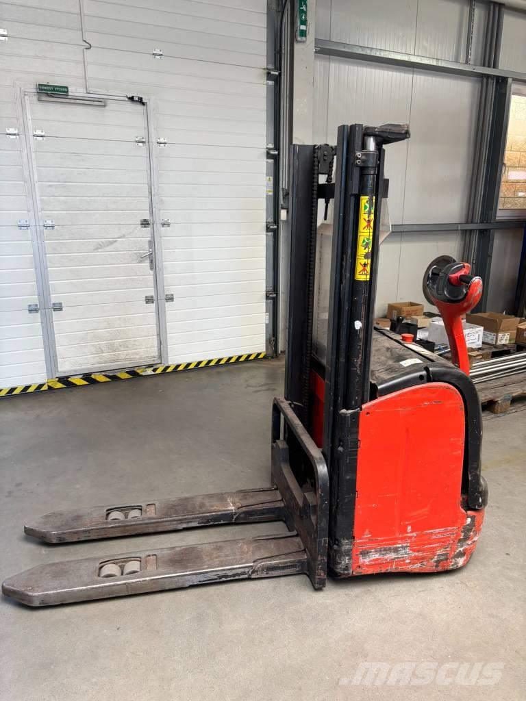 Linde L16 Käyden ajettavat pinoamistrukit