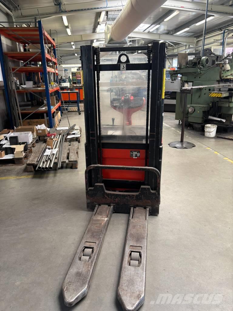 Linde L16 Käyden ajettavat pinoamistrukit