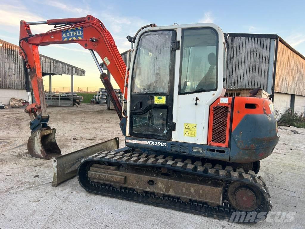 Kubota KX 251 Midikaivukoneet 7t - 12t