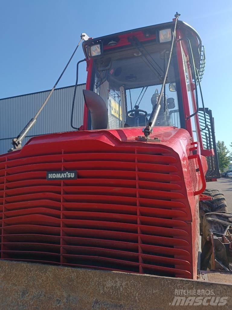 Komatsu KOMATSU 845 Kuormatraktorit