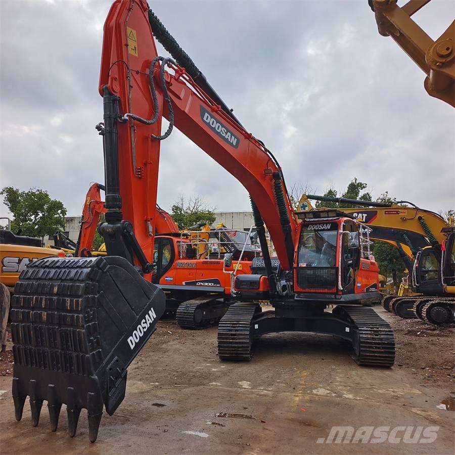 Doosan DX 300 LC Telakaivukoneet