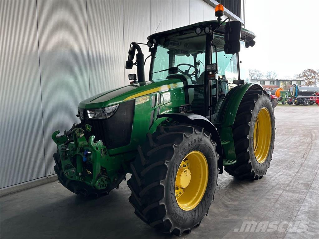 John Deere 5075 M Traktorit